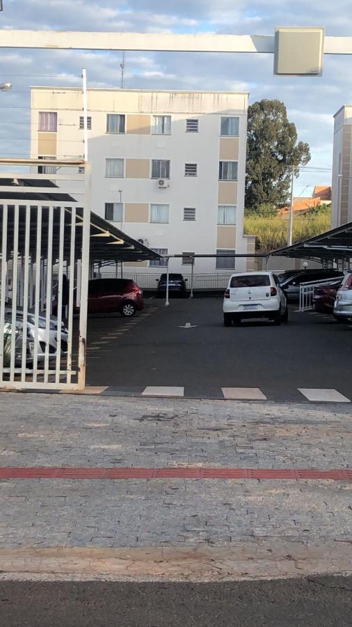 Апартаменти Apartamento Em Londrina Privado Com 2 Quartos De Casal Com Utensilios Garagem E Wifi Екстер'єр фото
